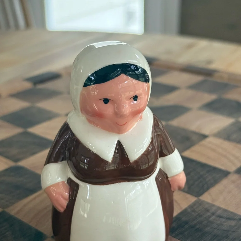 Publix Ceramic Pilgrim Salt and Pepper Shakers - Thanksgiving